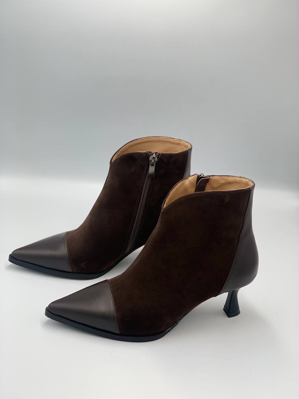 Ботильйони жіночі з натурального нубуку CS6085B17WVBRN