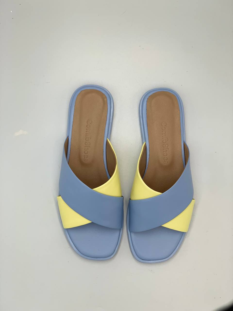 Шльопанці жіночі шкіряні CSTL7WBLU/YLW