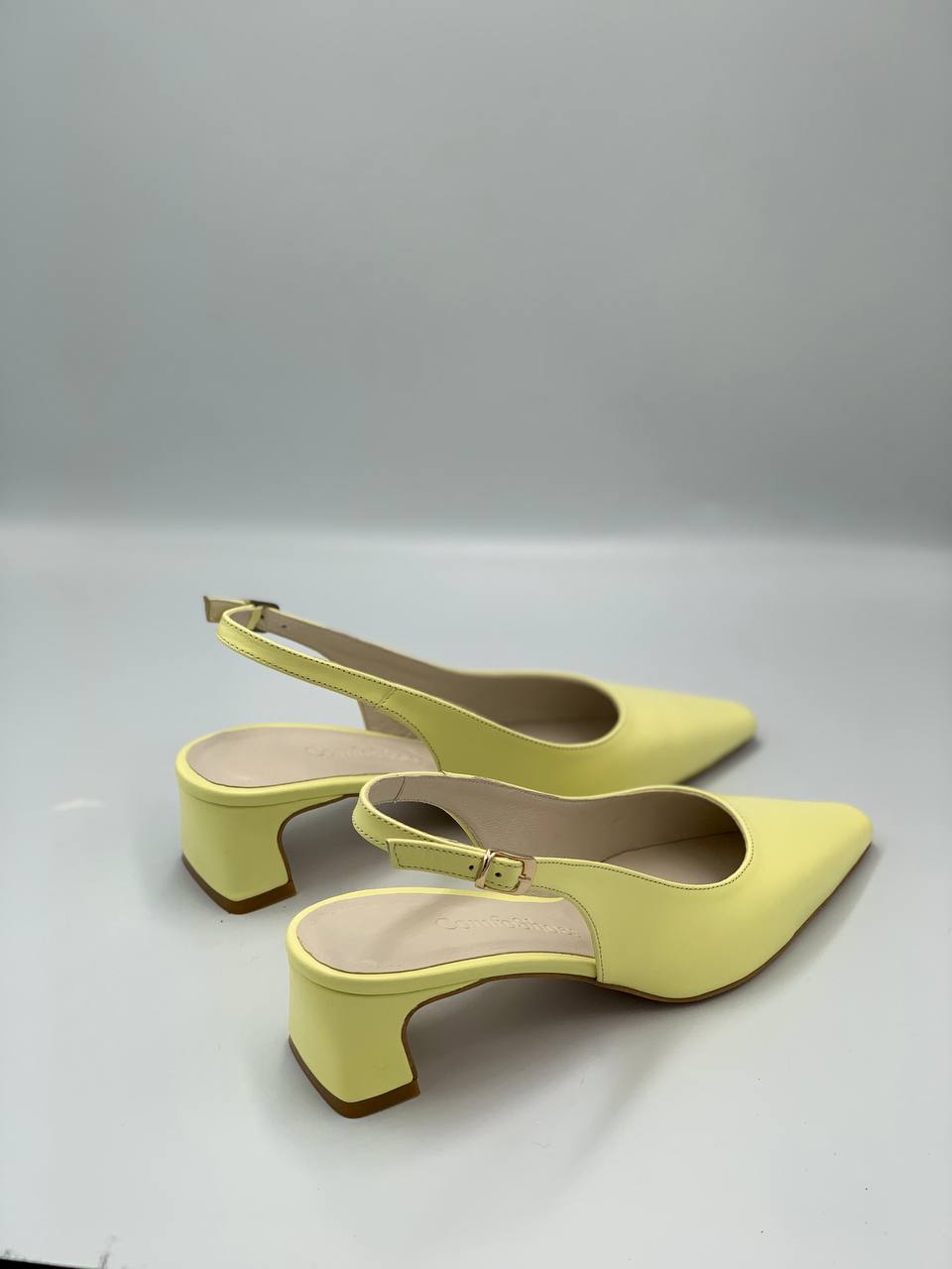 Слінгбеки шкіряні CST44086WYLW